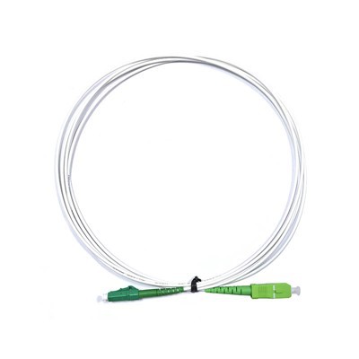 สายแพทช์ไฟเบอร์ Simplex แบบหุ้มเกราะ LC/APC ถึง SC/APC, 2.5 ม., 2.0 มม. - การเชื่อมต่อตู้และอุปกรณ์ที่ปลอดภัย