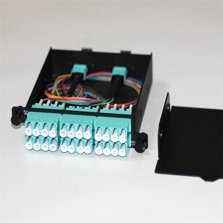 10G 24F MTP ถึง 12 X Duplex LC Fanout สายเคเบิลไฟเบอร์ออปติก OM3 สายเคเบิลโมดูล LGX